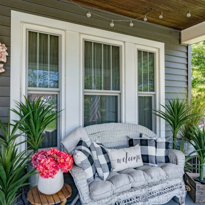 Aspect-Double-Hung-Custom-Grids-652x652.jpg