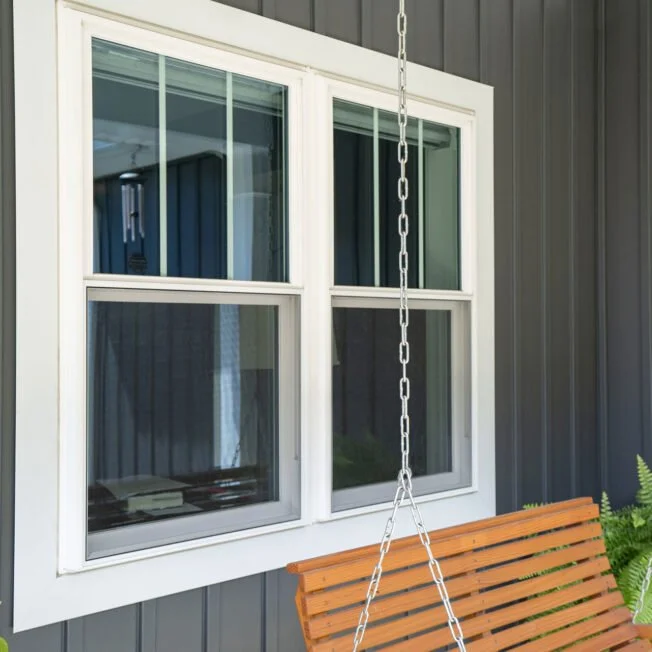 Endure-Double-Hung-Windows-in-White_DSC8832-652x652.jpg
