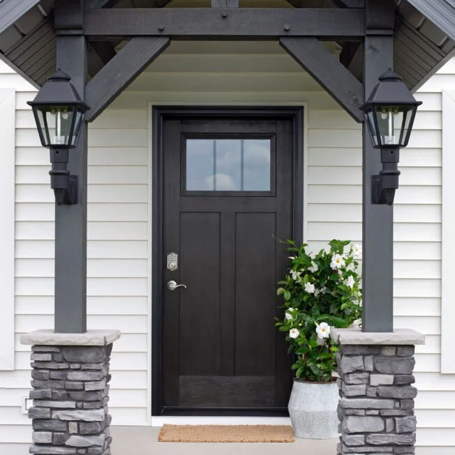 Signet-Fir-420-in-Black-with-Internal-Grids-652x652.jpg