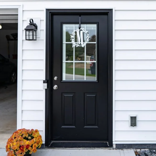 Legacy-Steel-440-2P-in-Black-with-White-Internal-Grids-652x652.jpg