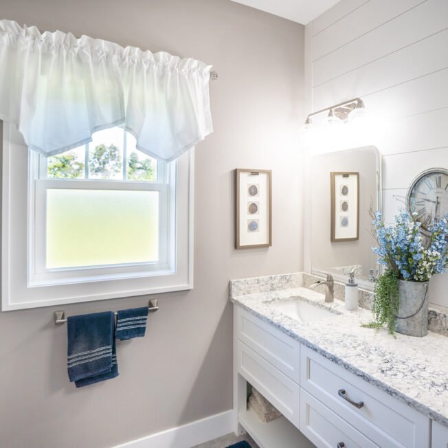 Endure-White-Double-Hung-Window-with-Internal-Grids-and-Privacy-Glass_DSC8058-e1713280651712-652x652.jpg