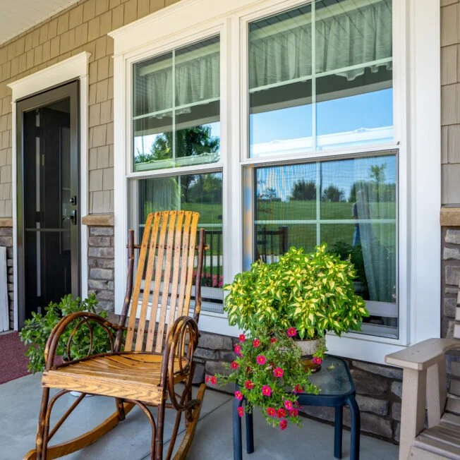 Endure-Double-Hung-Cottage-3-652x652.jpg