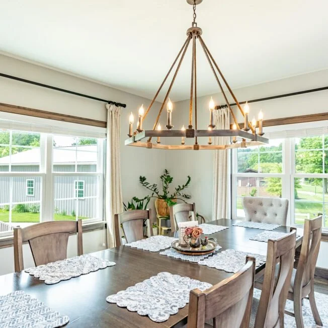 Endure-Double-Hung-Windows-with-Cottage-Grids_DSC8378-Edit-652x652.jpg