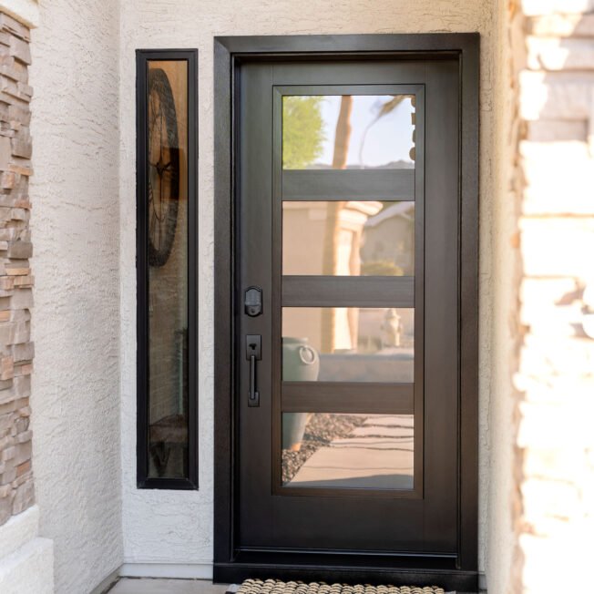 Signet-460-T5-4L-SDP-Smooth-Door-Coal-Black-Frosted-Privacy-Glass-652x652.jpg