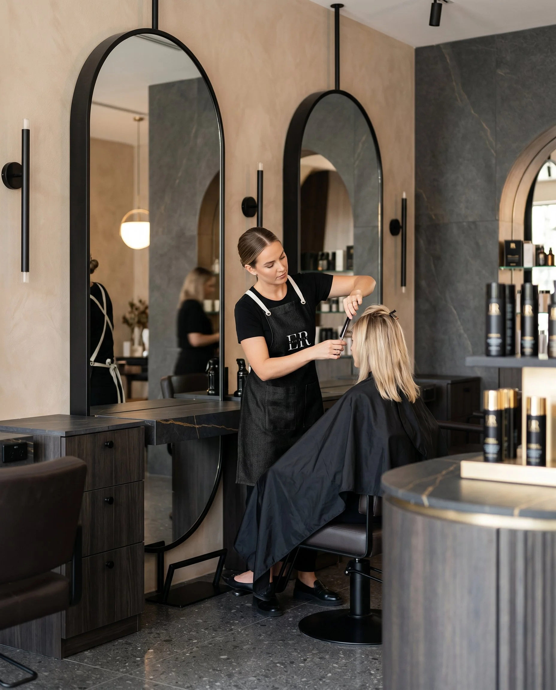 magnific__a-luxury-editorial-photograph-in-an-upscale-contem__75650.jpeg