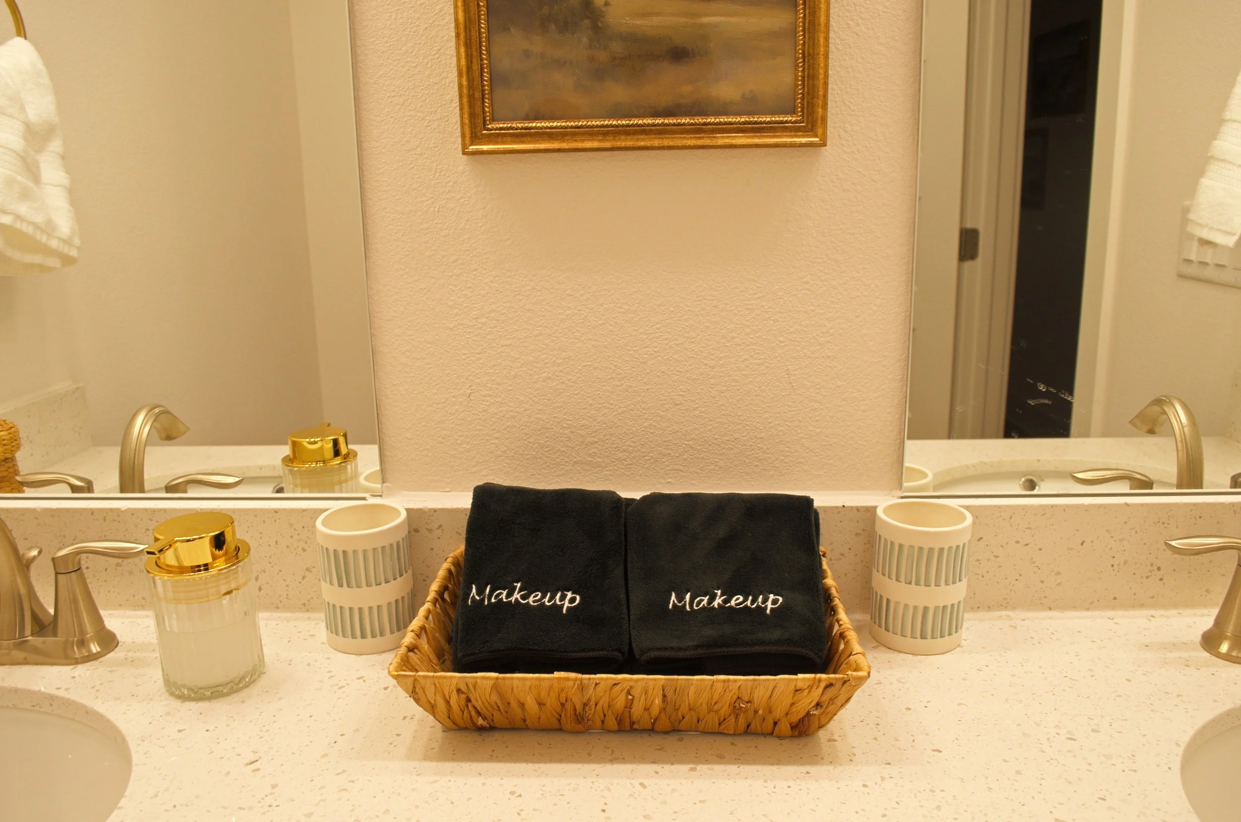 S&S Living & Dining_14.jpg
