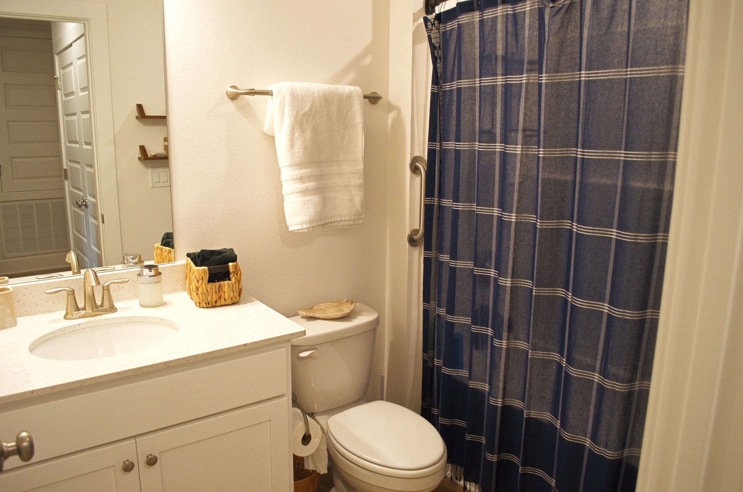 S&S Living & Dining_16.jpg