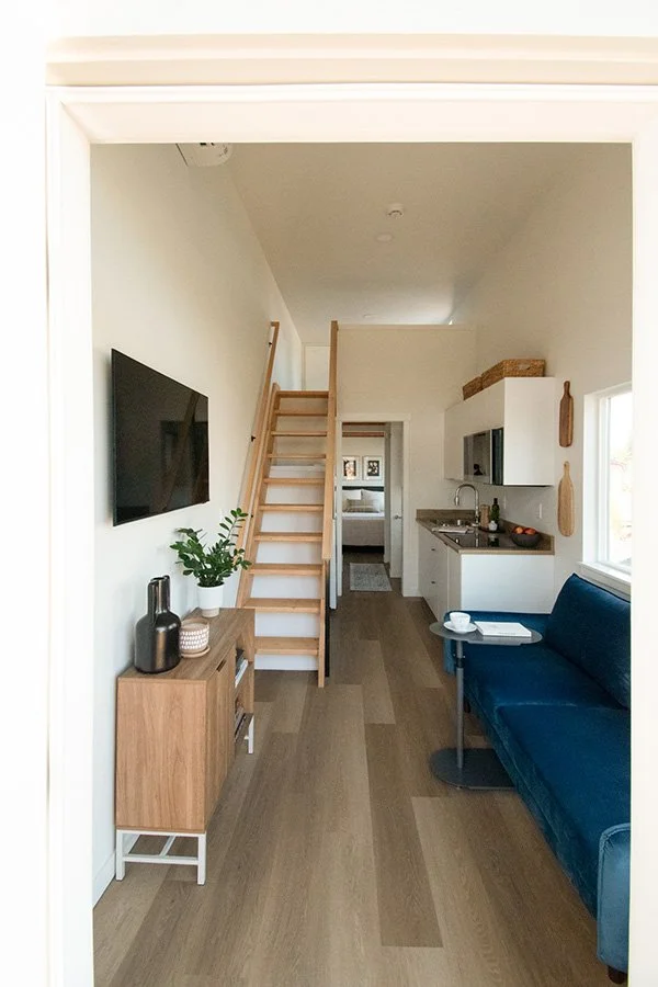 06_Cascade-Tiny_Cascade-Tiny-Home_Cascade-Hideaway-08.jpg