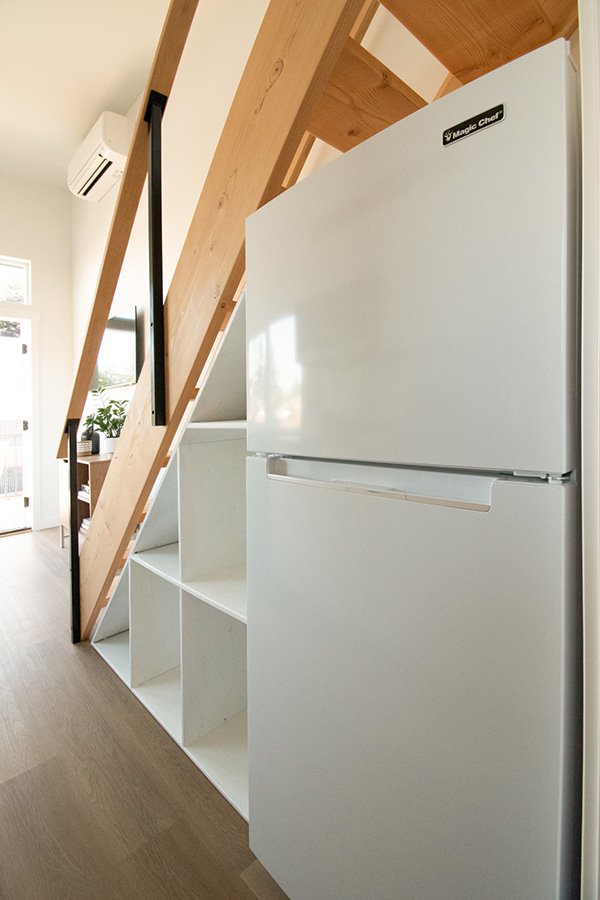 06_Cascade-Tiny_Cascade-Tiny-Home_Cascade-Hideaway-11b.jpg