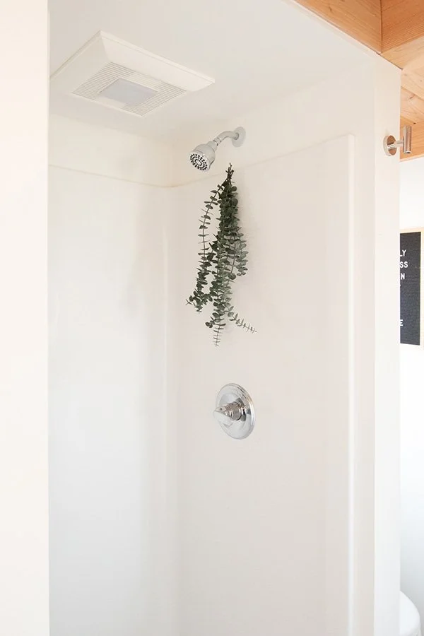 06_Cascade-Tiny_Cascade-Tiny-Home_Cascade-Hideaway-20.jpg