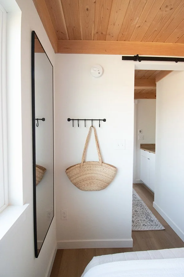 06_Cascade-Tiny_Cascade-Tiny-Home_Cascade-Hideaway-30.jpg
