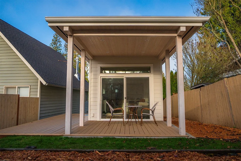 03_Birch-Bay-Tiny_Bellevue-Tiny-Home_Birch-Bay-Exterior-4.jpg