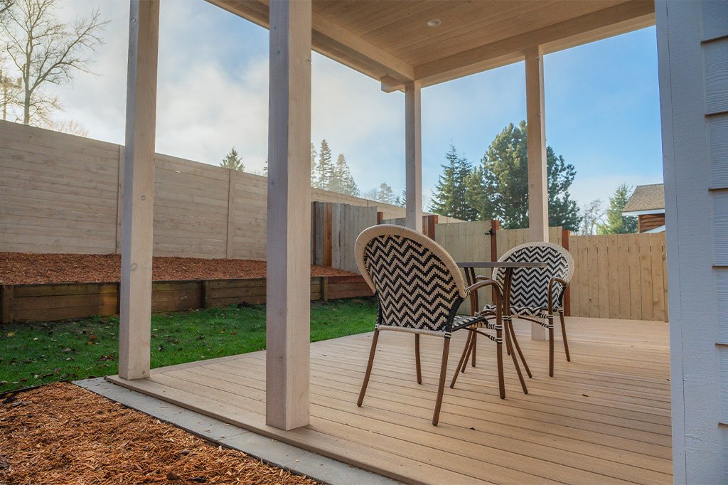 03_Birch-Bay-Tiny_Bellevue-Tiny-Home_Birch-Bay-Exterior-6.jpg