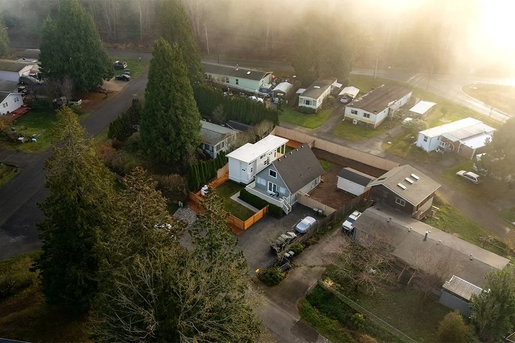 03_Birch-Bay-Tiny_Bellevue-Tiny-Home_Birch-Bay-Exterior-7.jpg