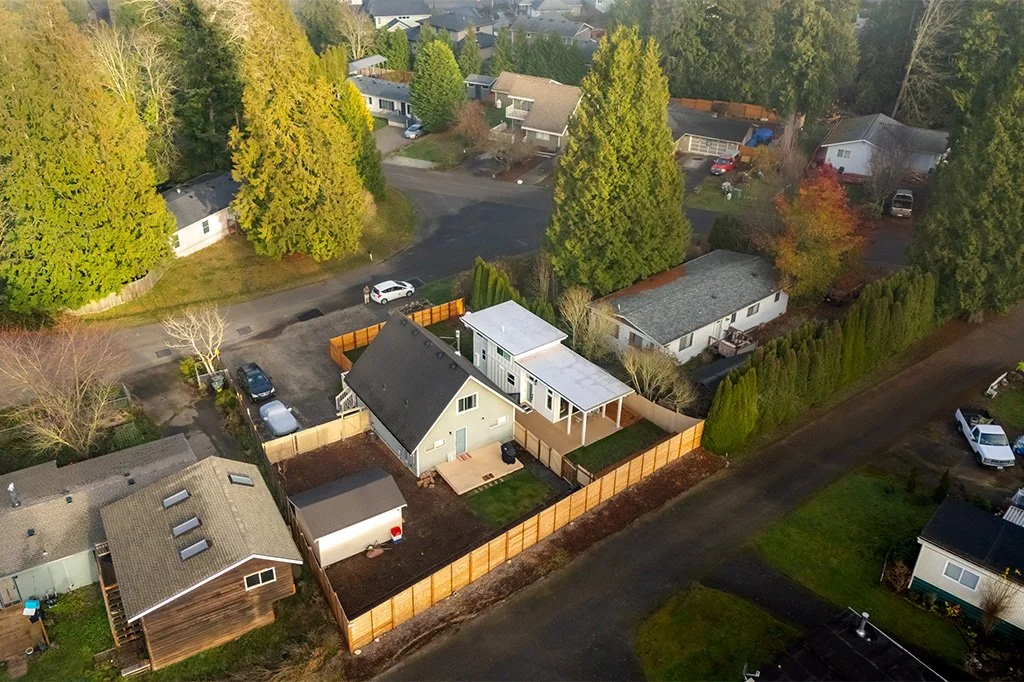 03_Birch-Bay-Tiny_Bellevue-Tiny-Home_Birch-Bay-Exterior-10.jpg