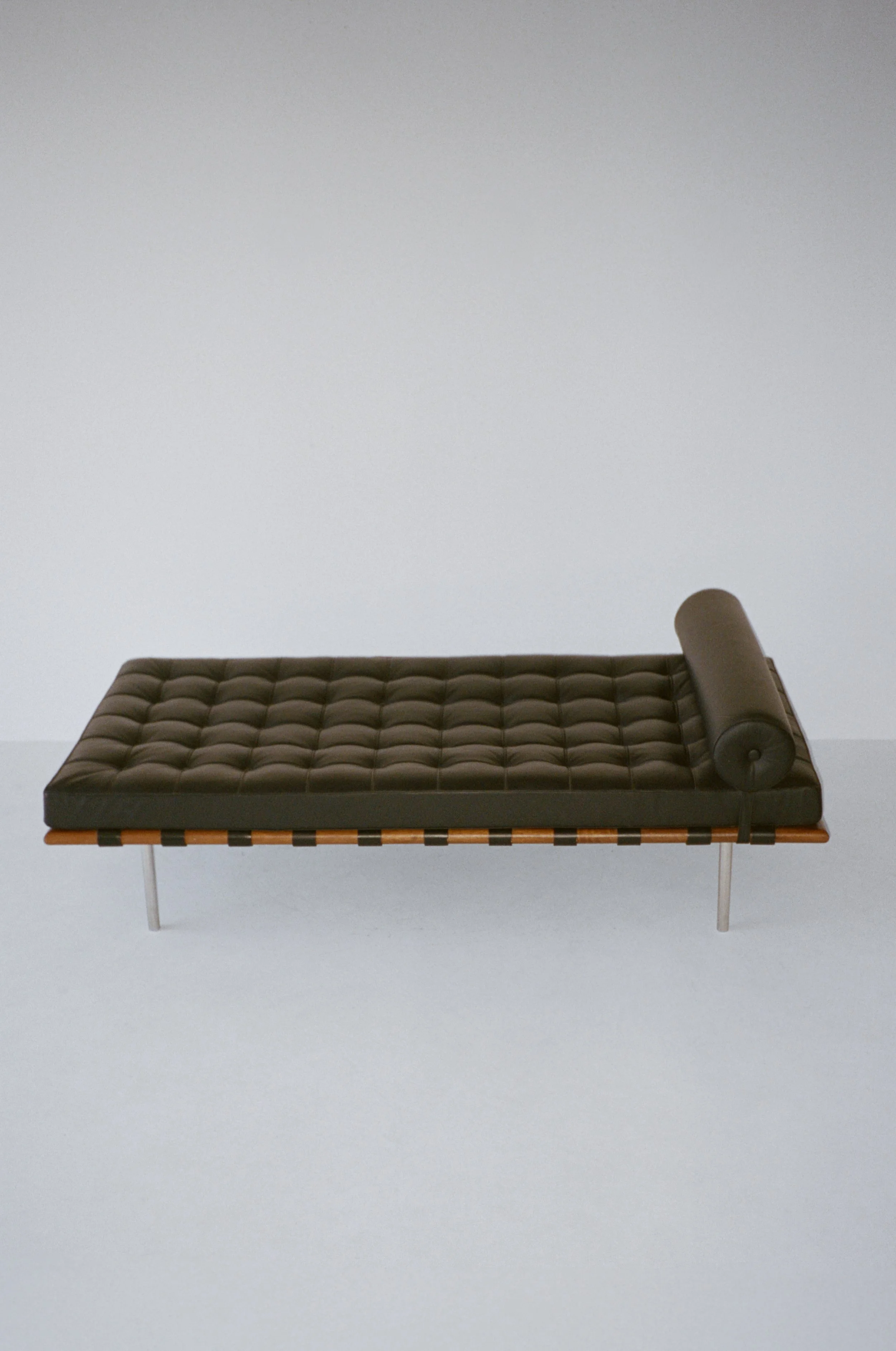 LUDWIG MIES VAN DER ROHE - Barcelona Daybed