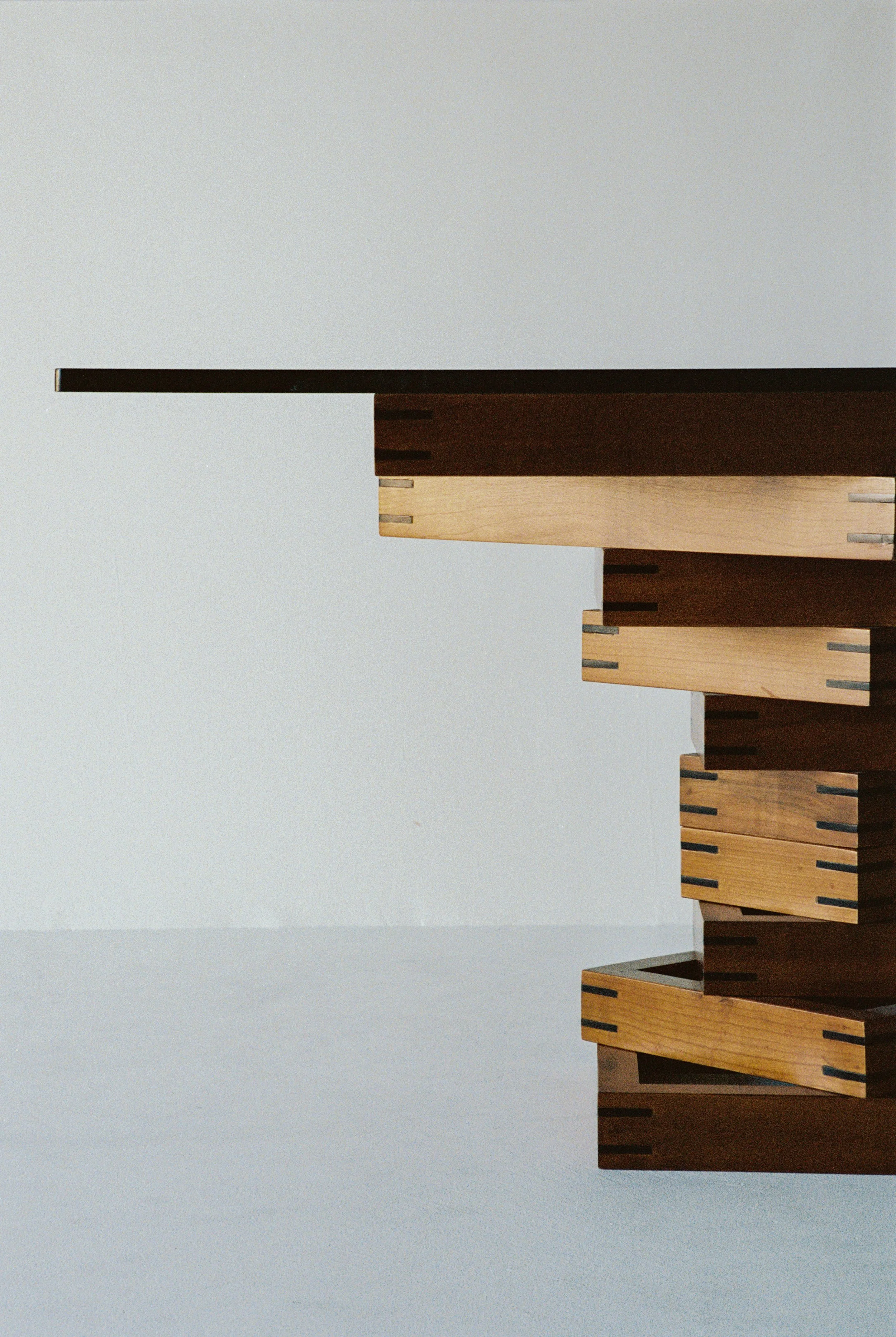 FERDINANDO MECCANI - Corinto Table