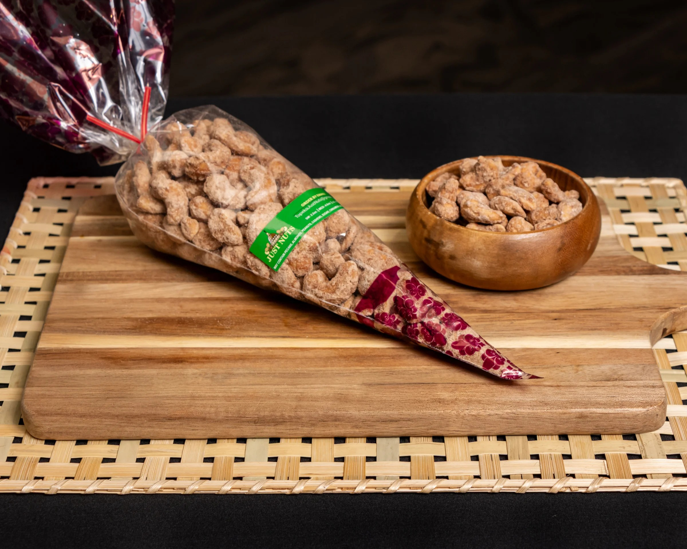 Large Cinnamon Roasted Cashews