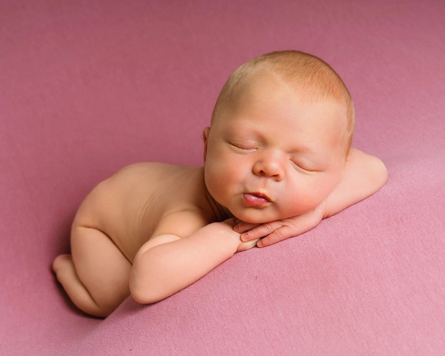 It's a hard life being this cute 😴
This gorgeous girl was only interested in two things during her session: sleeping and looking adorable.
Thankfully she excelled at both! 🤣

#newbornphotographer #newbornphotos #newbornbaby #babygirl #babyportraits