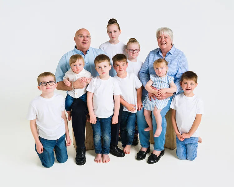 Extended family portrait session