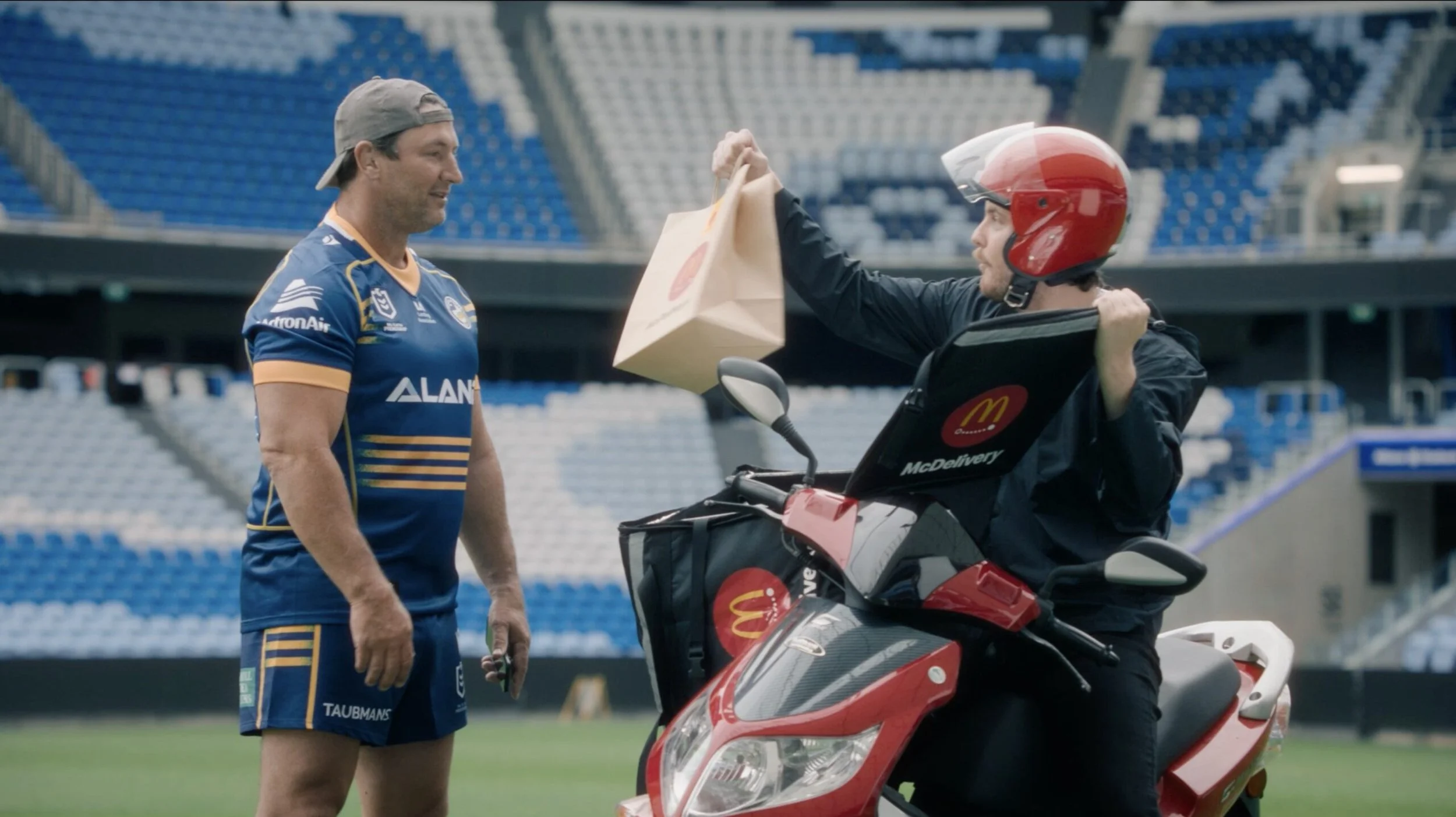McDonalds 
MCDELIVERY 