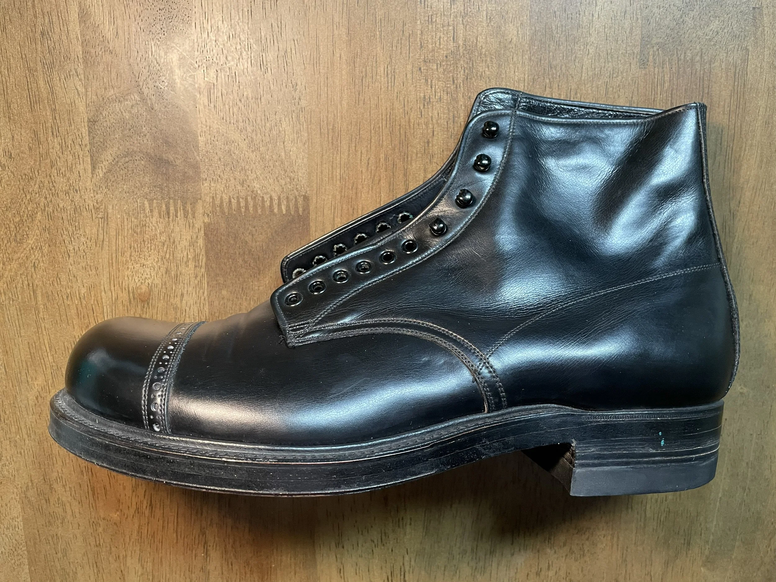Morse & Rogers Sundial boot, c. 1930s, shown in side profile as a reference for early American boot proportions.