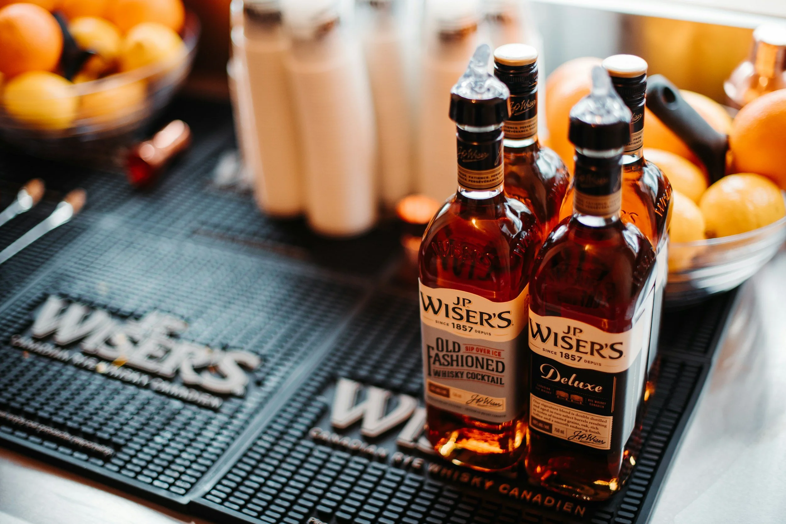 Whiskey &amp; Wings Weekend