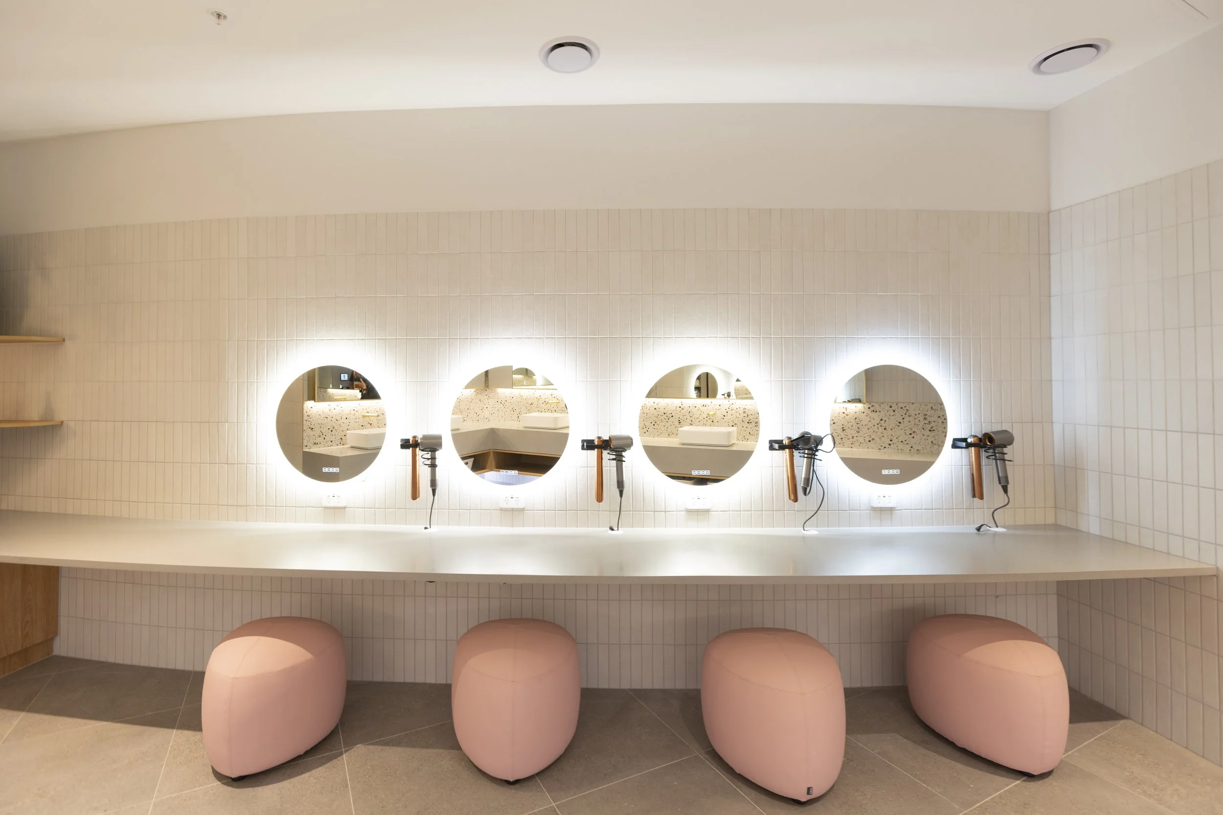 PlanGrp_AFLW_LockerRm_VanityArea-5064.jpg