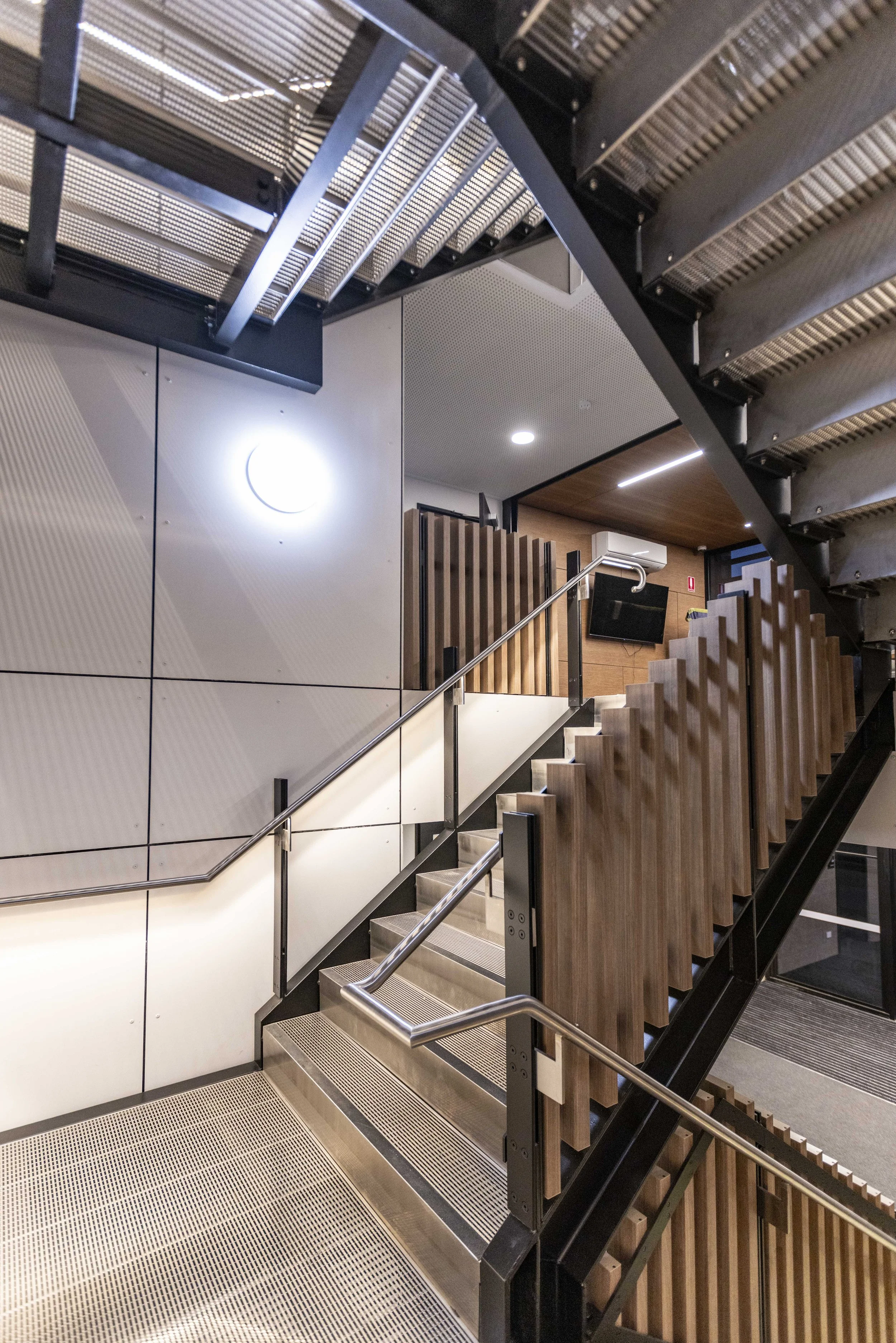 PlanGrp_MarcusO_StudentAcc_Interior_Stairs-0700.jpg