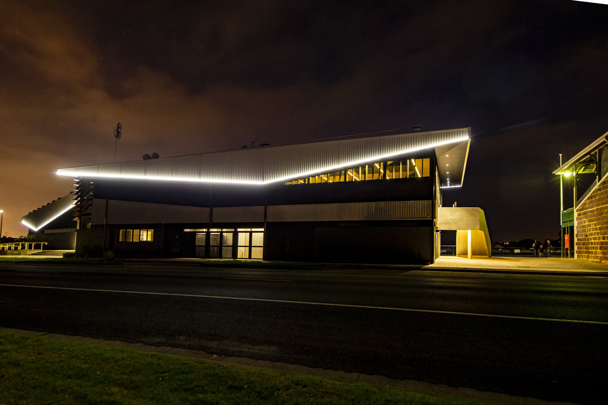 PlanGrp_WestOval_ExternalNight-1548.jpg