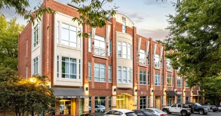 WANT TO OPEN YOUR FIRST BRICK-AND-MORTAR LOCATION?