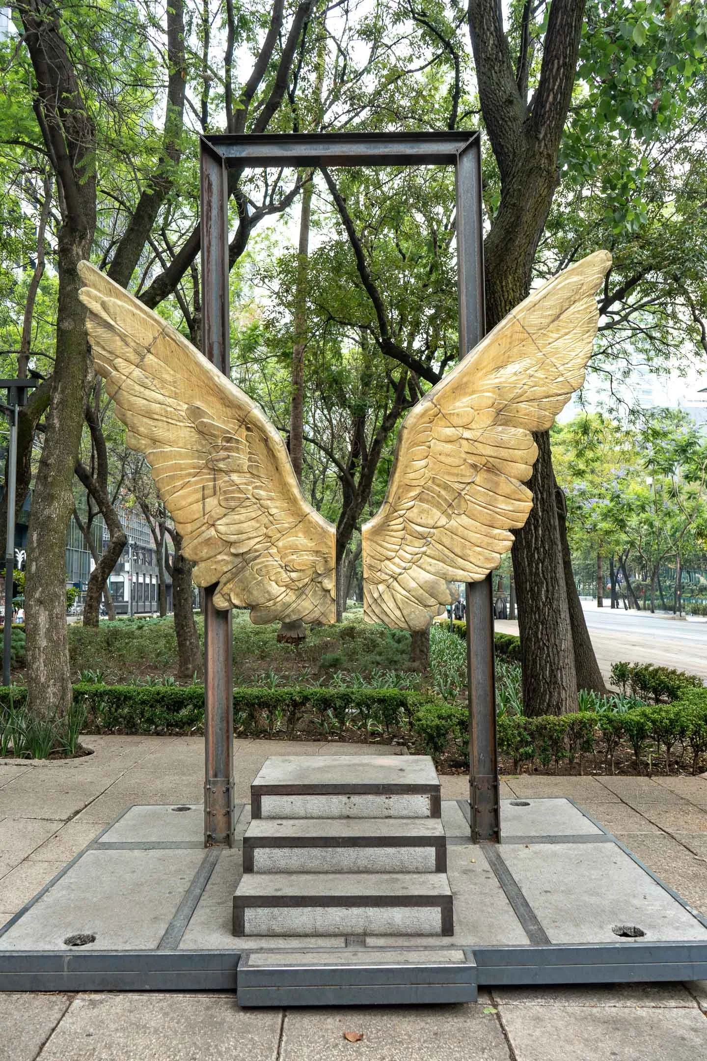 source image:  Wings of Mexico (Alas de México), Jorge Marín — Paseo de la Reforma, Mexico City.
