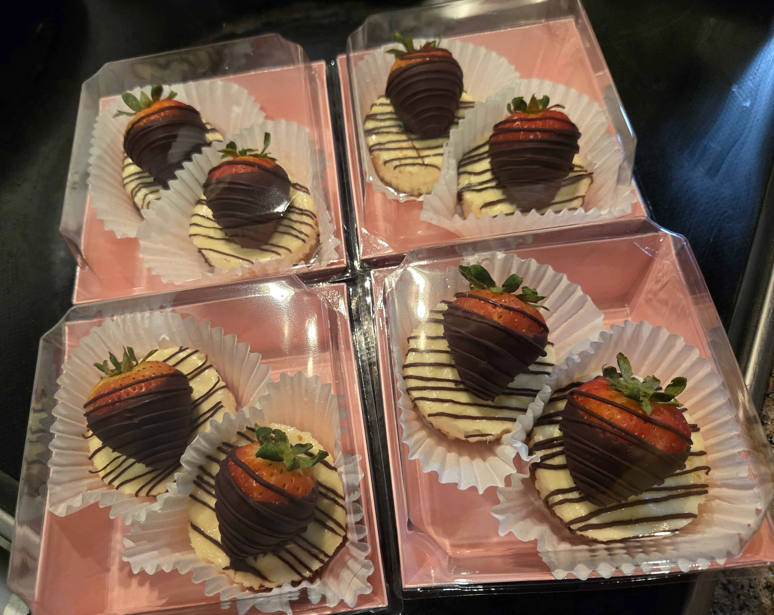 Mini Cheesecakes: Topped with Dark Chocolate Strawberries