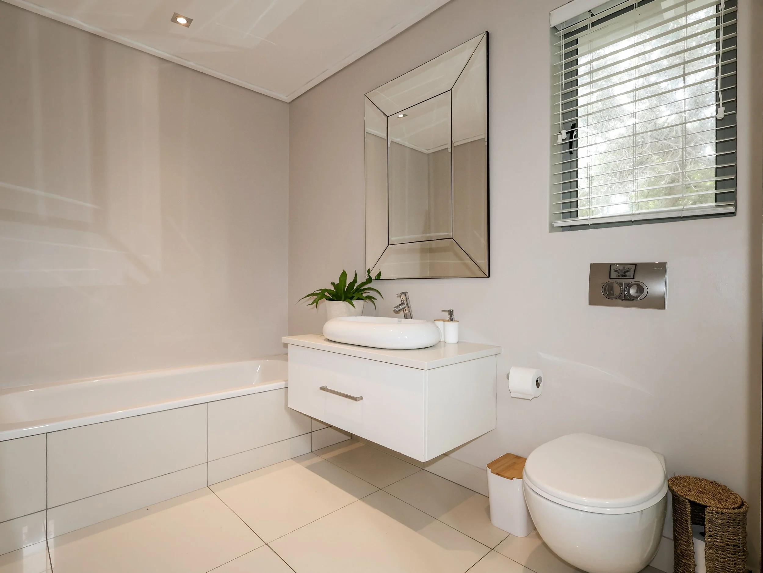 Bedroom 2 en-suite
