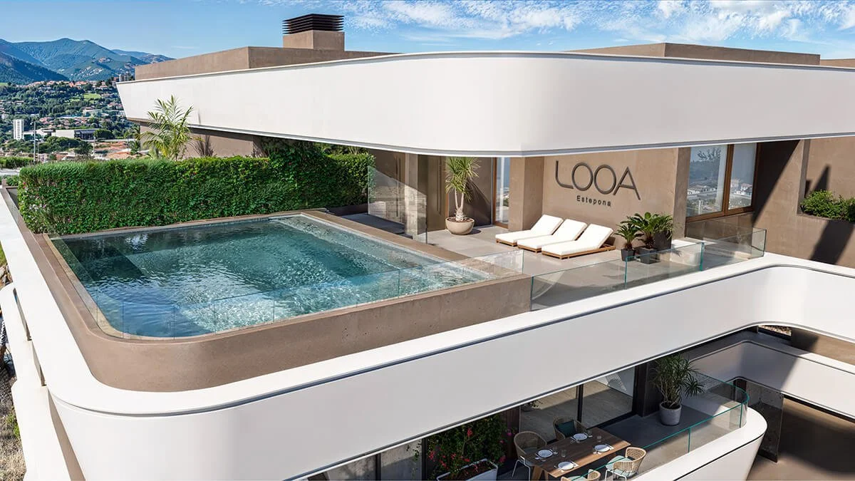 Looa Estepona Pool KIWII Real Estate D053.jpg