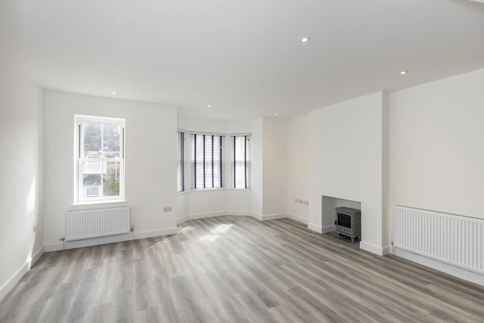 flat 3 lounge.jpg