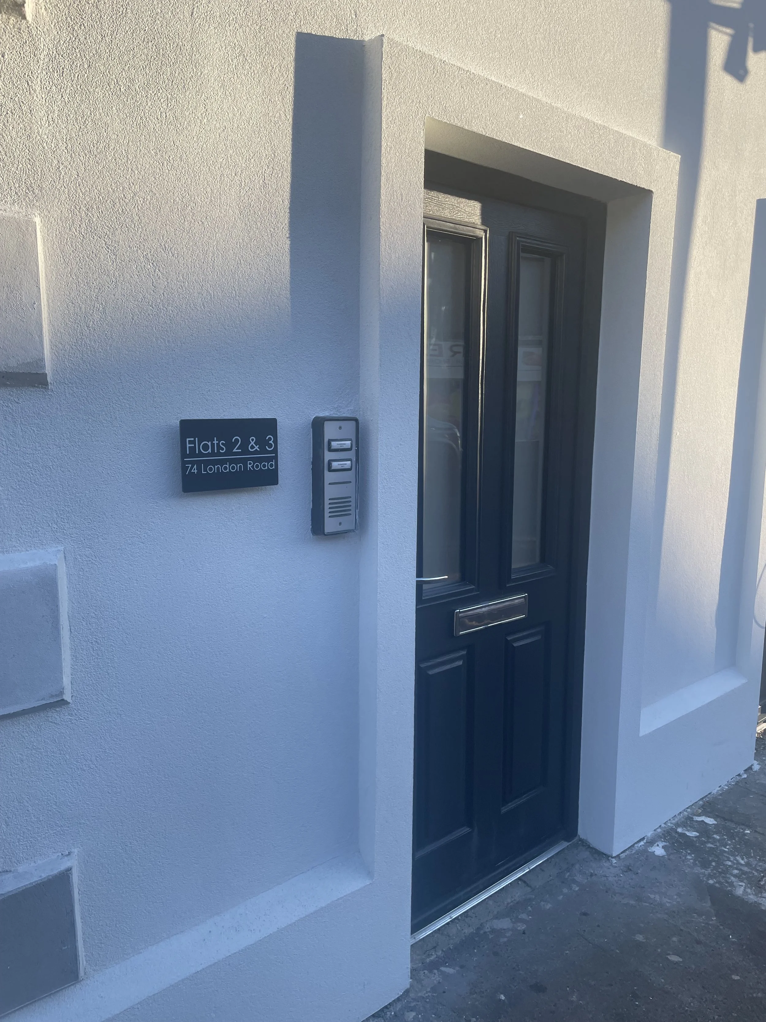 Flats 23 entrance.jpg
