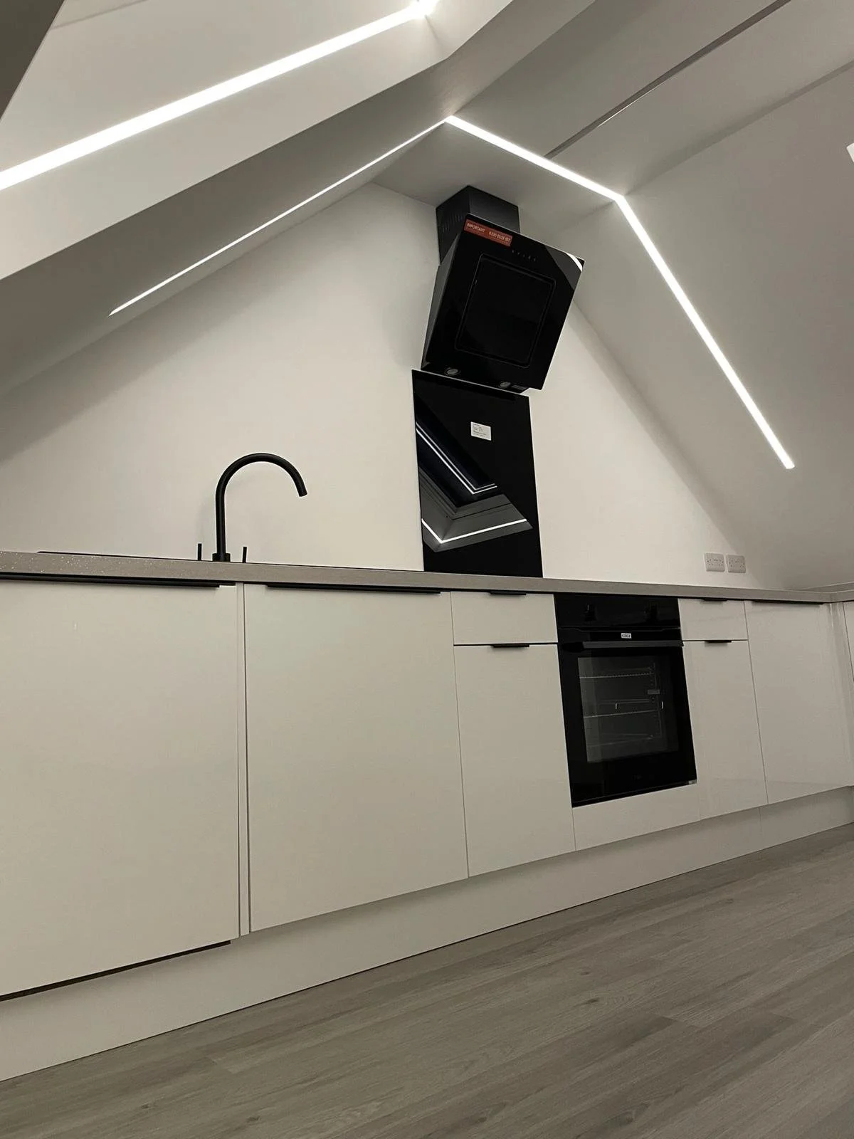 F5 kitchen.JPG