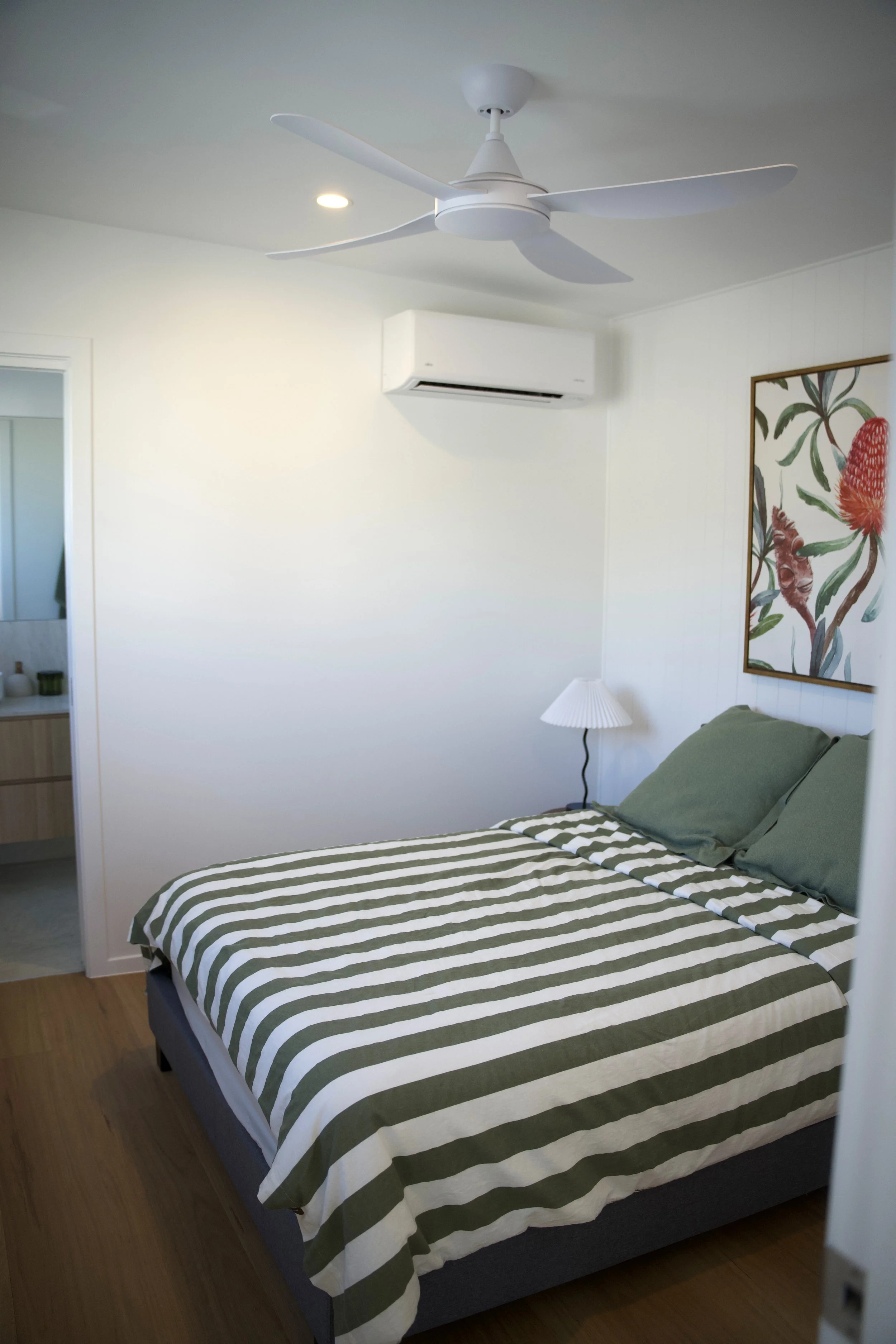 1 bed studio display Noosa Pods (1).jpg