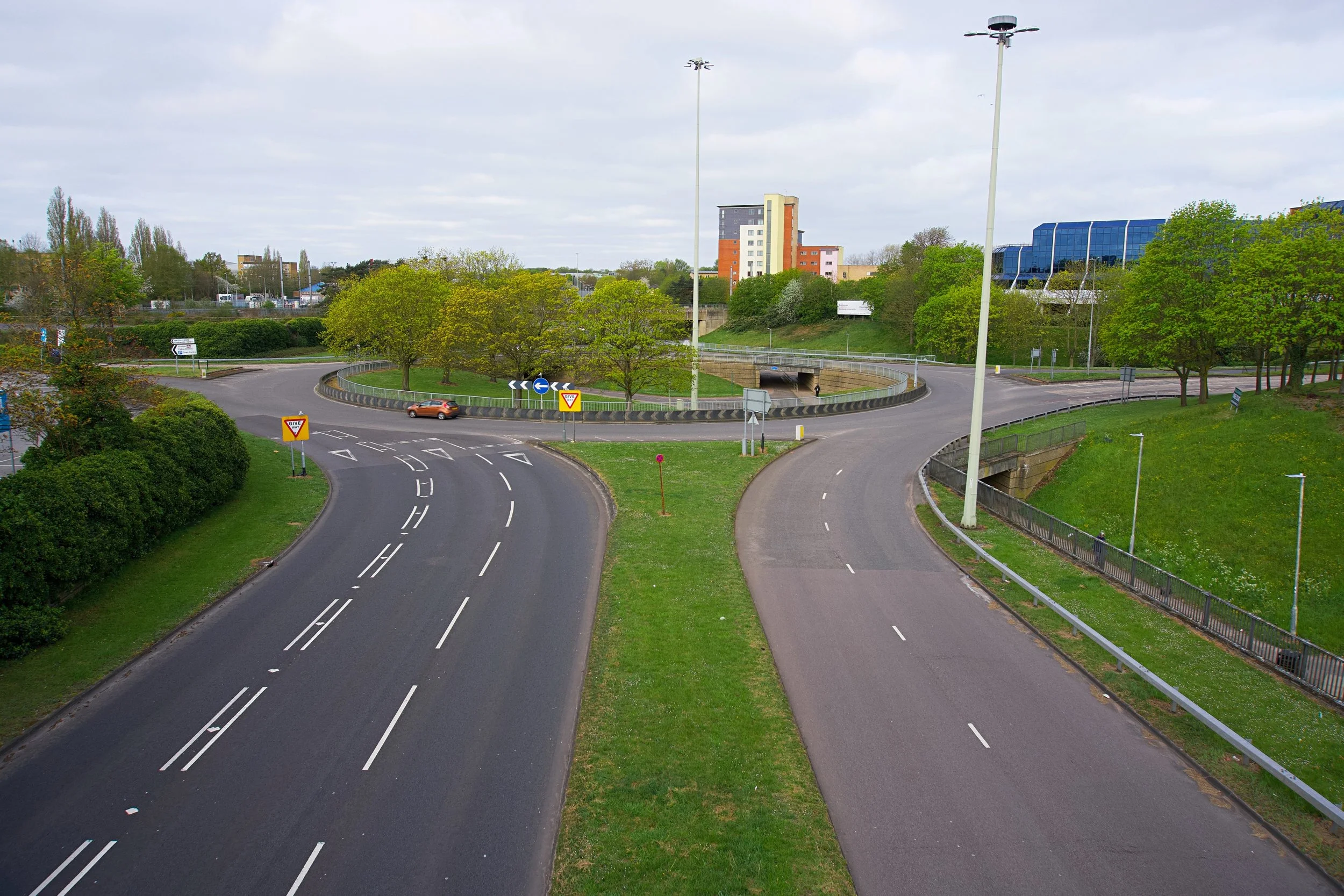 Hit and Run at a Roundabout by a Stolen Vehicle