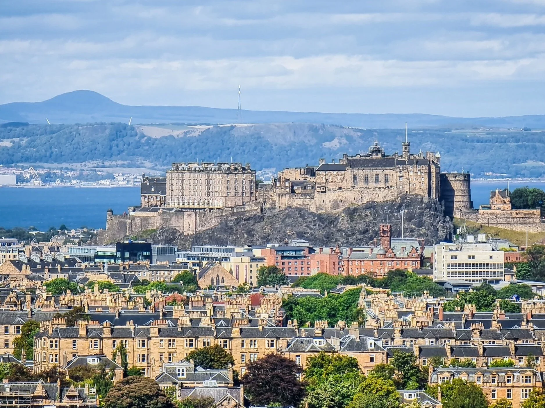 A Guide to the Lettings Process in Scotland for First-Time Renters: Your Journey with Milards