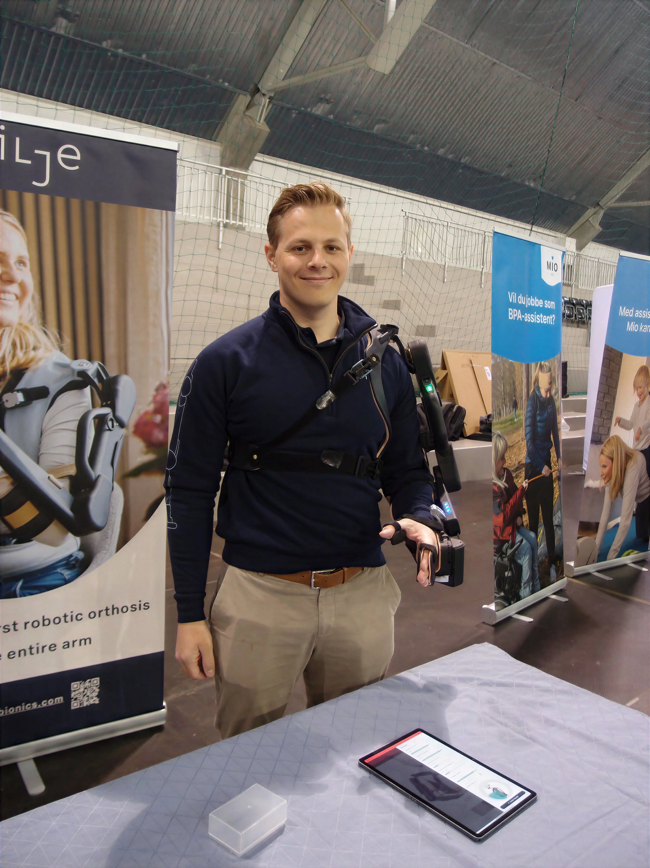 Stand2.jpg