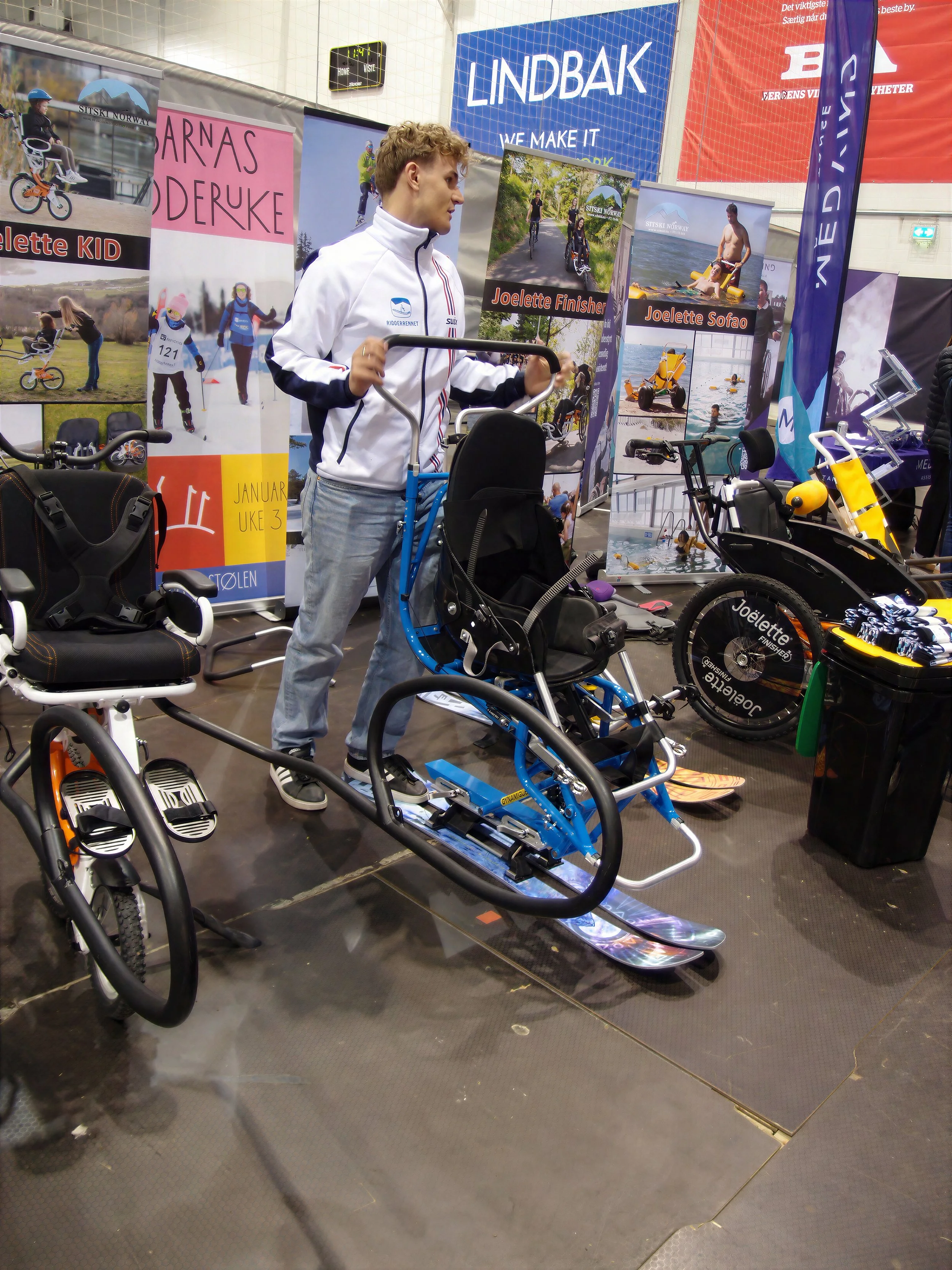 Stand8.jpg