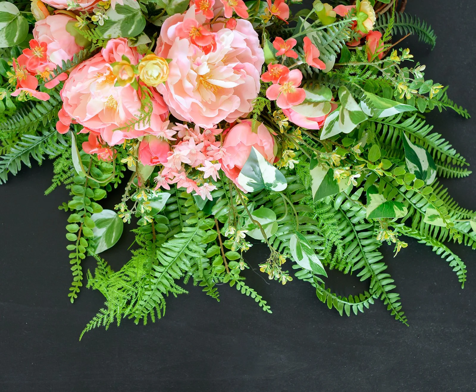 GALLERY - 2026-04-13 The Wreath Edit Brand Session-90.jpg