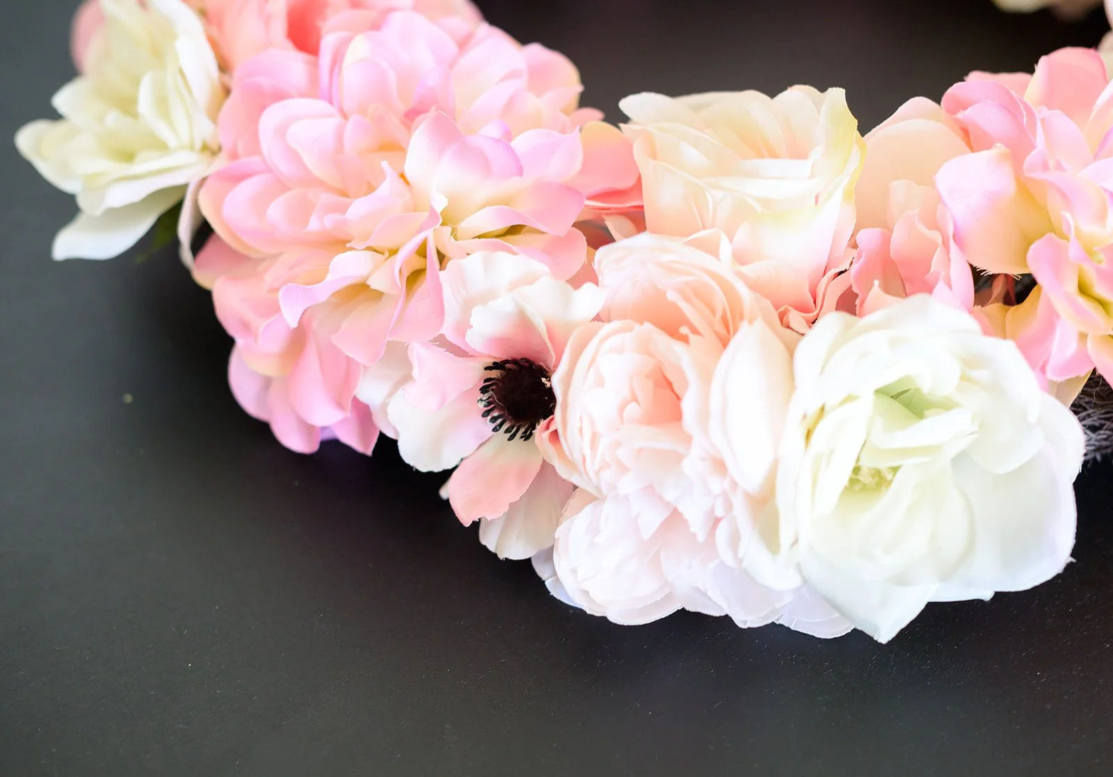 GALLERY - 2026-04-13 The Wreath Edit Brand Session-34.jpg