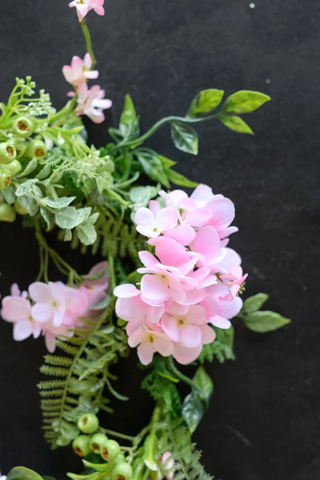 GALLERY - 2026-04-13 The Wreath Edit Brand Session-403.jpg