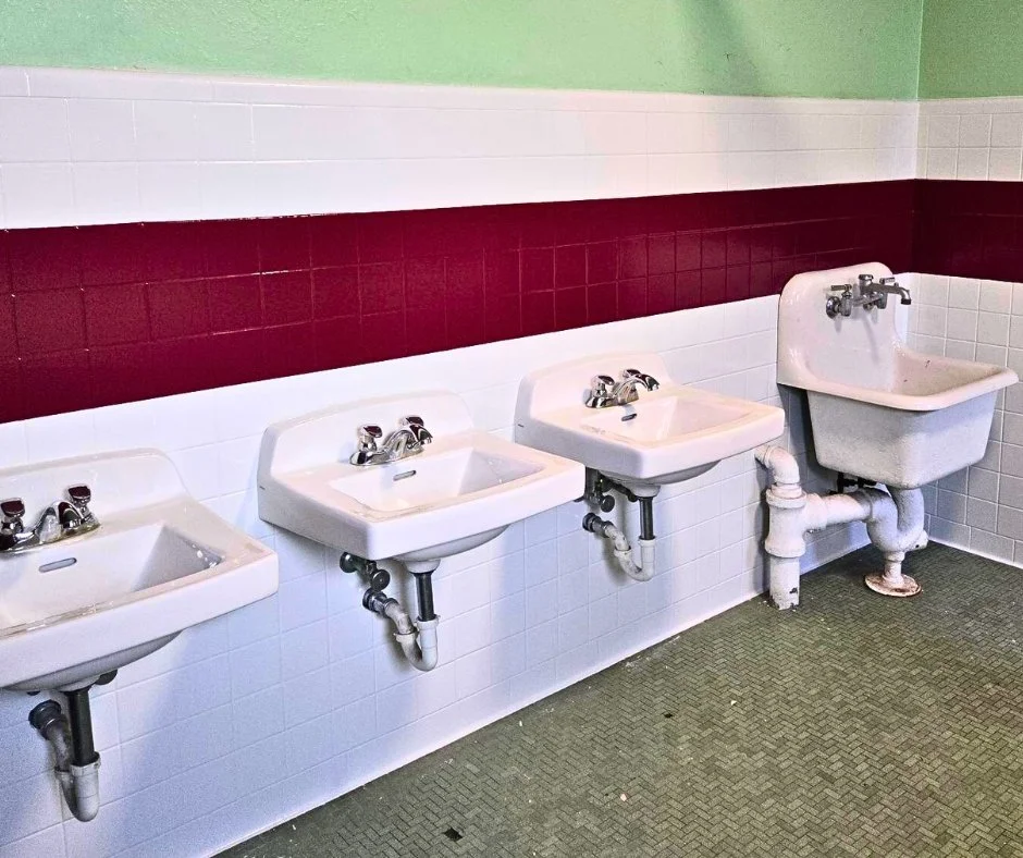 Commercial Bathroom Refinishing