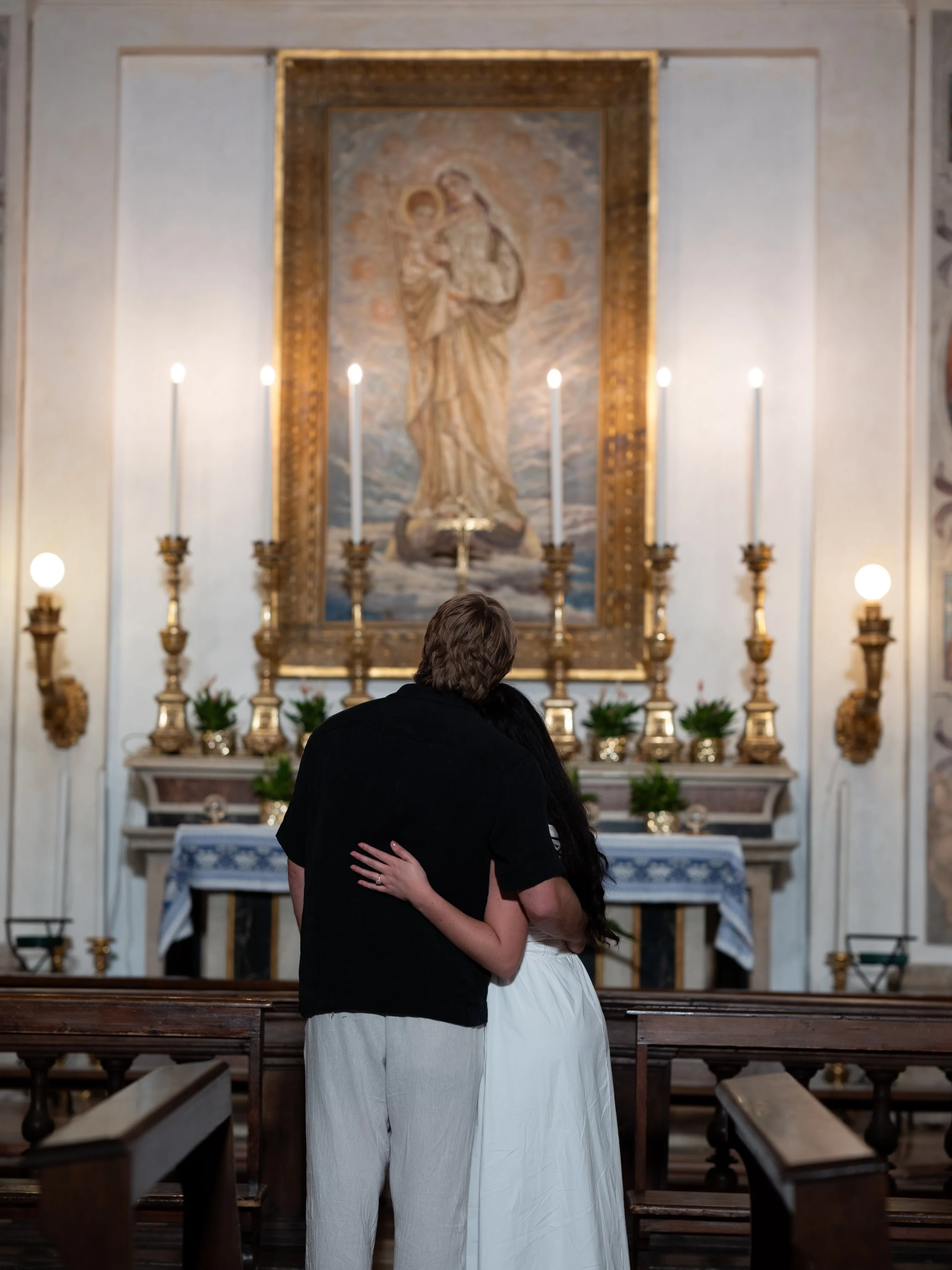 umbria-assisi-engagement-couple-056.jpg