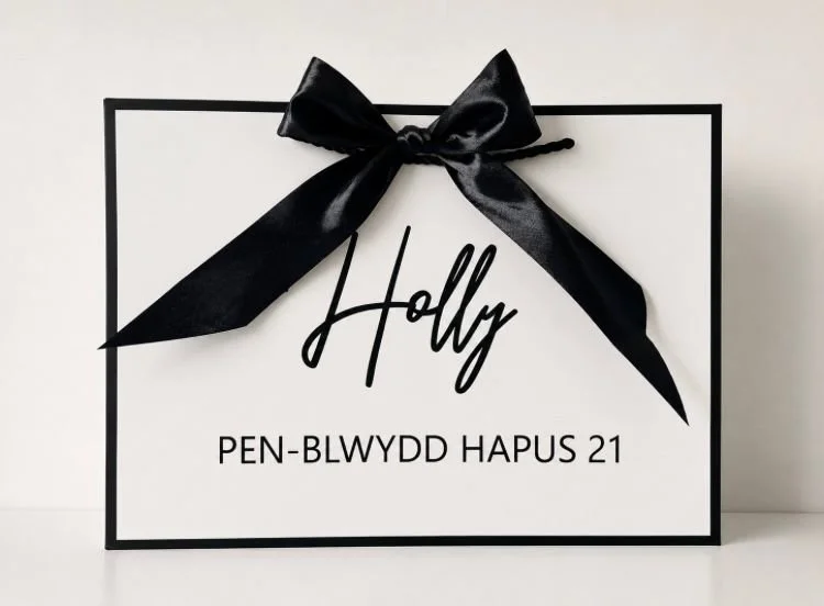 21st birthday black and white personalised gift bag welsh.jpeg