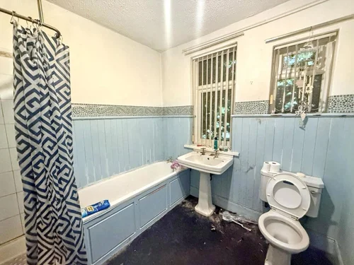Bathroom thumbnail